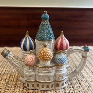 Vintage 1994 Fitz and Floyd St. Basil’s Cathedral Teapot, Pristine condition!